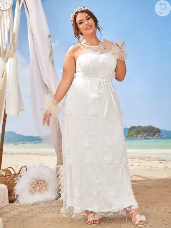 Foto: Vestido de noiva plus size na Shein: acinturado e com renda, esse  modelo fica bonito para casamentos na praia - Purepeople