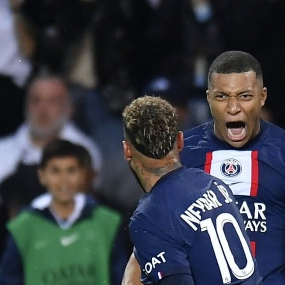 Mbappé recebe 72 milhões de euros brutos (R$ 365 milhões) anualmente do PSG