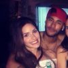 Além das badaladas festas, Neymar também promoveu eventos na sua casa, em Santos. Na ocasião, a estudante de medicina Camila Karam, suposto affair do jogador, estava presente
