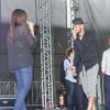 Desenvolto, Neymar e Anitta cantaram juntos diante do público presente ao evento de inauguração
