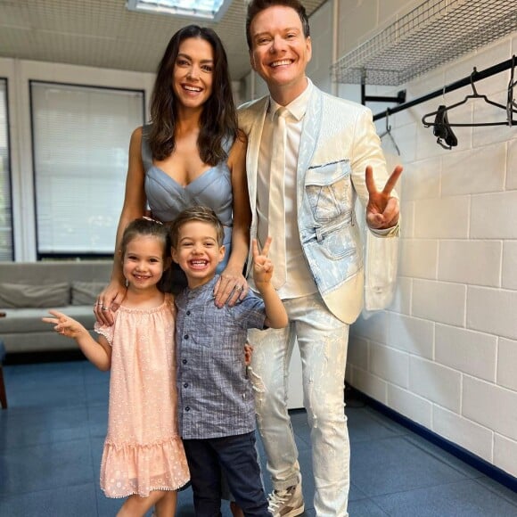 Thais Fersoza compartilha rotina com marido e filhos nas redes sociais