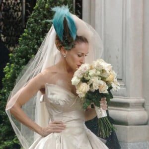 Vestido de noiva de Carrie Bradshaw é da estilista Vivienne Westwood
