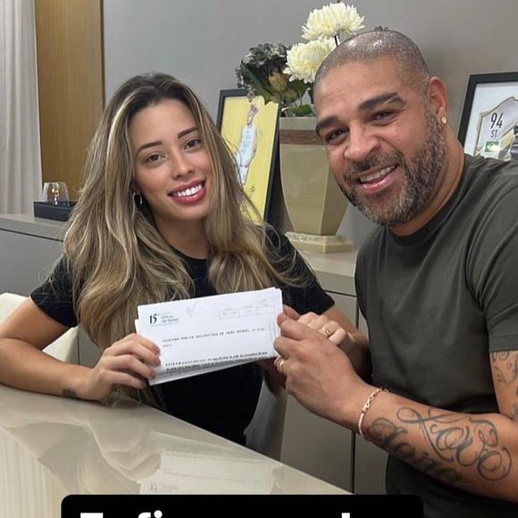 Adriano Imperador publicou fotos do casamento nas redes sociais