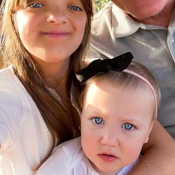 Roberto Justus com as filhas Rafaella e Vicky