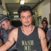 Vídeo mostra cantor Renner embriagado após acidente em São Paulo: 'Liga pra mim'