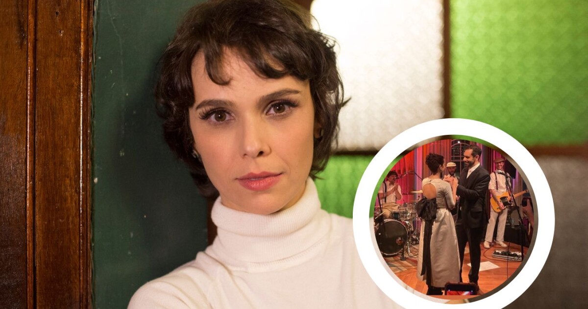 Casamento de Débora Falabella tem vestido de noiva diferentão e cerimônia nada tradicional. Veja