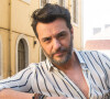 Moretti (Rodrigo Lombardi) vai perder a cabeça e avançar em Oto (Romulo Estrela) na novela 'Travessia'