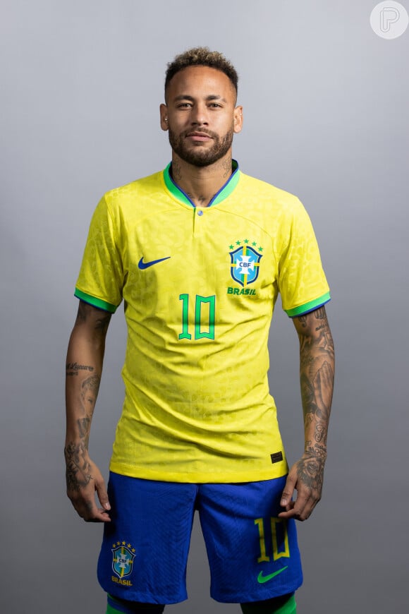 Neymar retocou o visual antes da partida do Brasil contra Sérvia