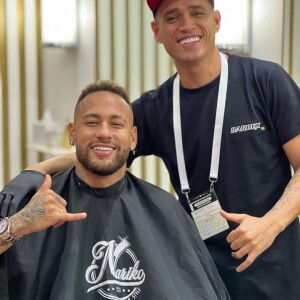 O registro foi feito no perfil do Instagram de Nariko, o cabeleireiro oficial de alguns jogadores da Seleção Brasileira