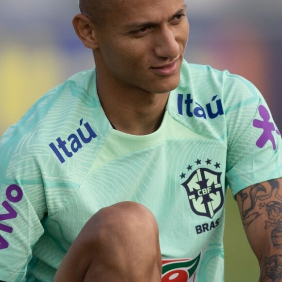 Richarlison promete fazer tatuagem em homenagem à Copa do Mundo 2022