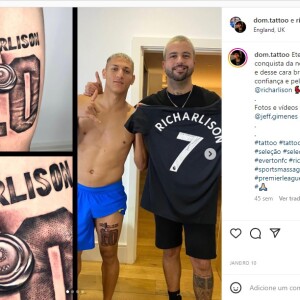 Richarlison também marcou na pele a medalha do Brasil nas Olimíadas de Tóquio