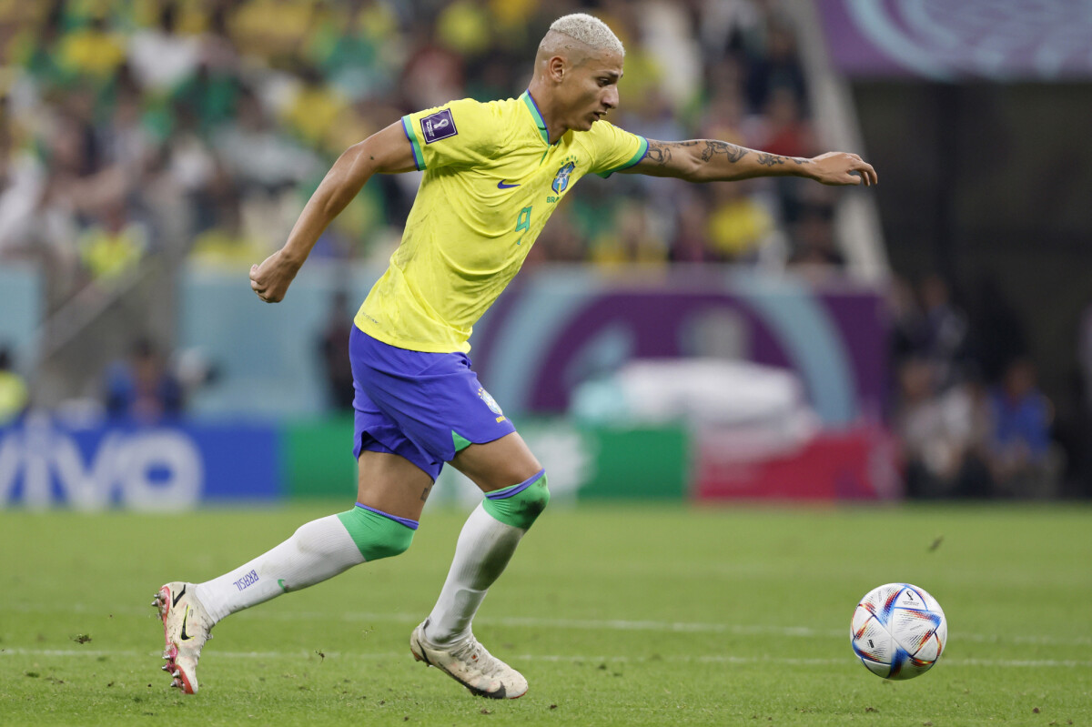 Foto: Richarlison Marcou Dois Gols Durante O Primeiro Jogo Do Brasil Na ...