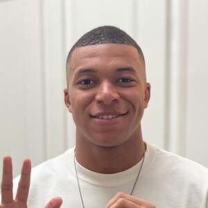 Mbappé desrespeitou a regra da FIFA e não atendeu a imprensa em nenhuma das ocasiões