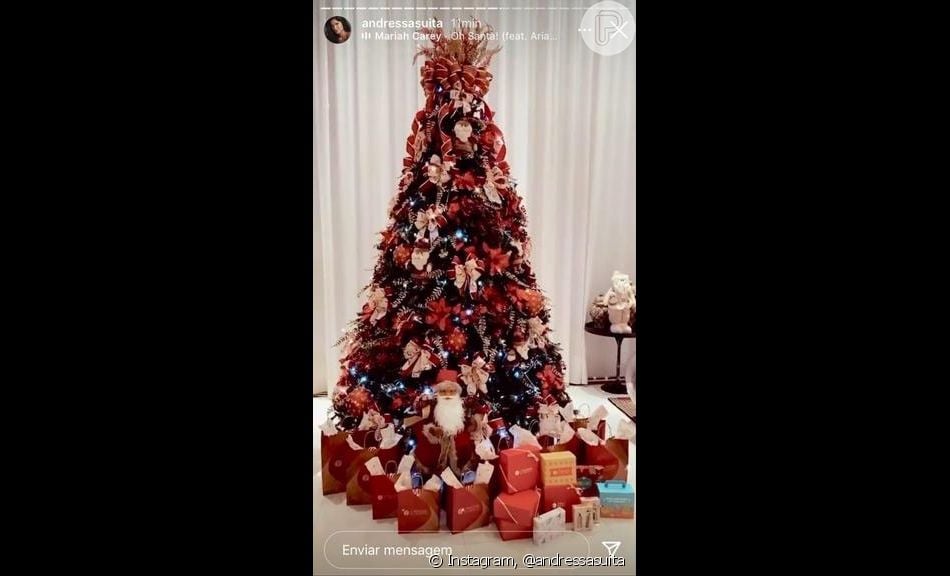 Famosos ostentam árvores de Natal gigantes e presentes caros: Andressa  Suita, Maíra Cardi e mais! : - Purepeople