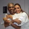 Ivete Sangalo encontra Gilberto Gil em bastidores de show em Salvador, na Bahia