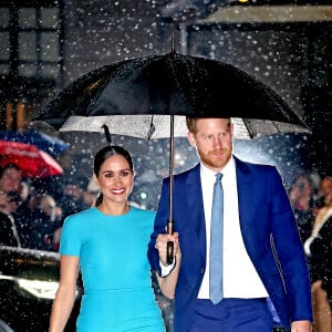 Trailer de 'Harry & Meghan' foi lançado em meio a uma visita de Príncipe William e Kate Middleton aos Estados Unidos, reduto da Netflix e onde os duques moram