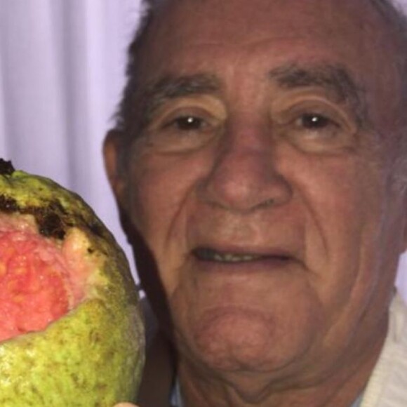 Internação de Renato Aragão: 'Ele ficou zonzo e vim para o hospital, pensamos que fosse labirintite', disse Lilian, em entrevista ao colunista Lucas Pasin, do UOL