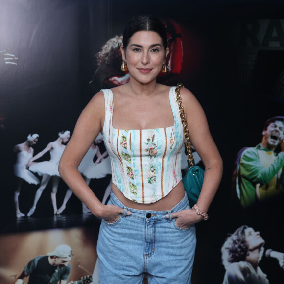 Fernanda Paes Leme prestigiou show de Sandy no Rio de Janeiro