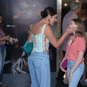 Fernanda Paes Leme cumprimentou Luisa, de 12 anos, filha de Fernanda Rodrigues