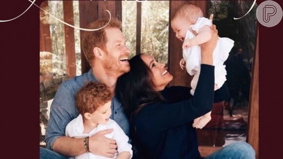 Harry e Meghan Markle moram nos Estados Unidos com os filhos Archie e Lilibeth