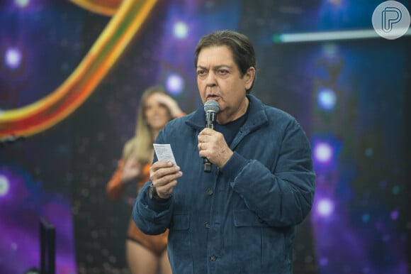 Faustão vai seguir com programa diário na Band em 2023