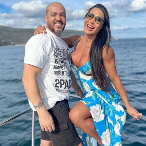 Belo já foi liberado do hospital e aparece nas redes sociais ao lado da esposa, Gracyanne Barbosa