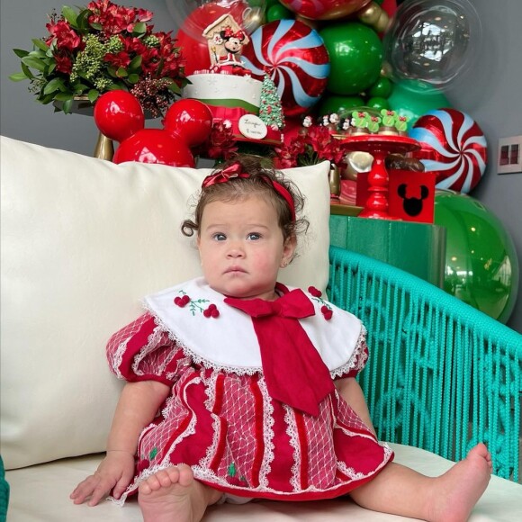 Zaya, fiha de Hulk e Camila Ângelo, completou oito meses