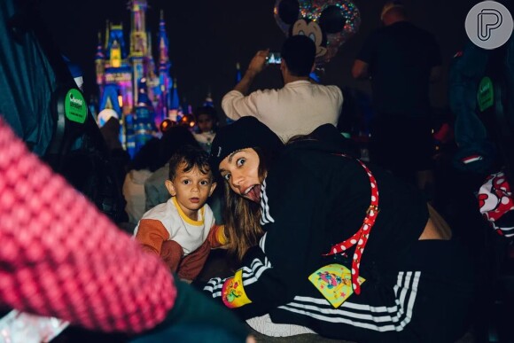 Anitta compartilhou uma série de fotos da viagem