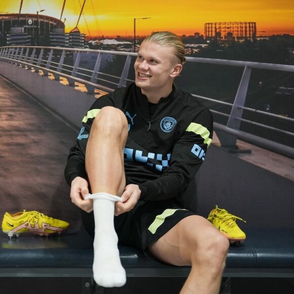 Posto de jogador mais valioso do mundo era de Haaland