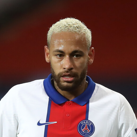 Neymar irá passar o Ano Novo em Paris