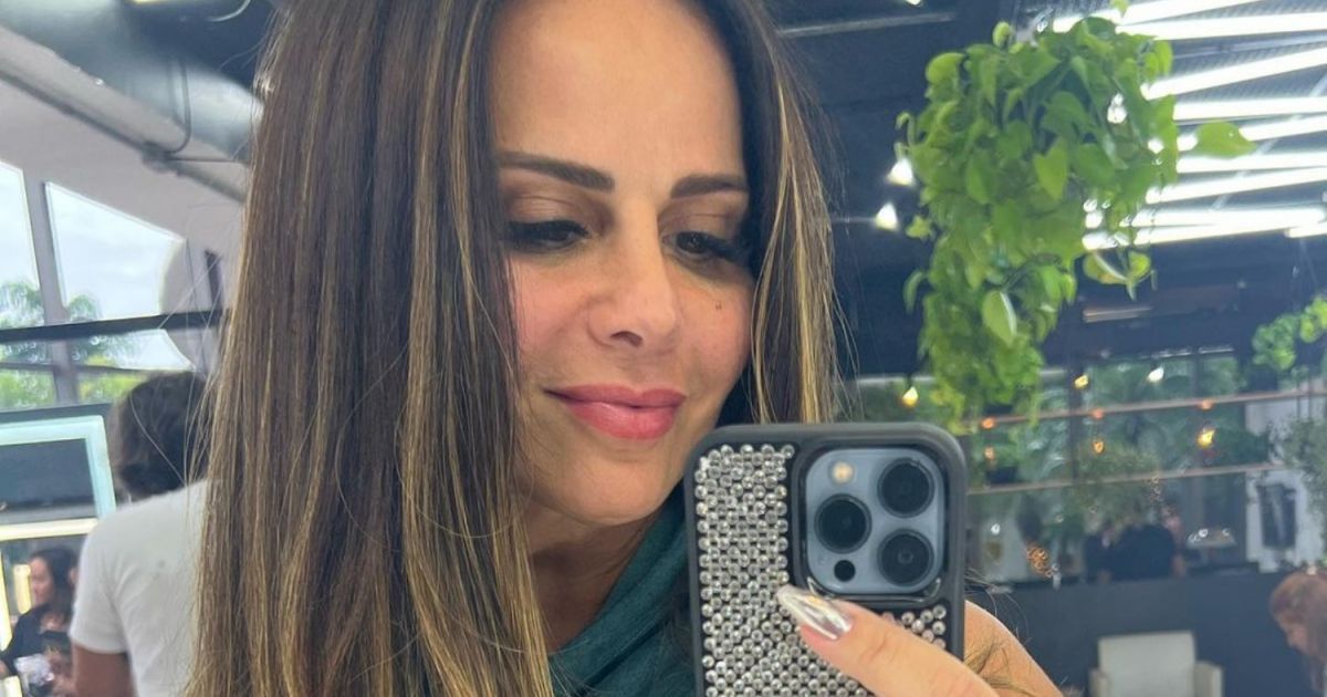 Viviane Araujo Muda O Visual Purepeople