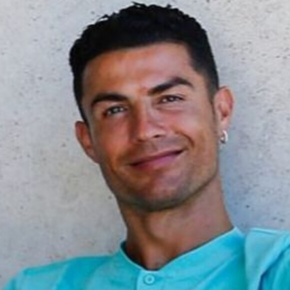 Cristiano Ronaldo assinou um acordo bilionário no Al-Nassr