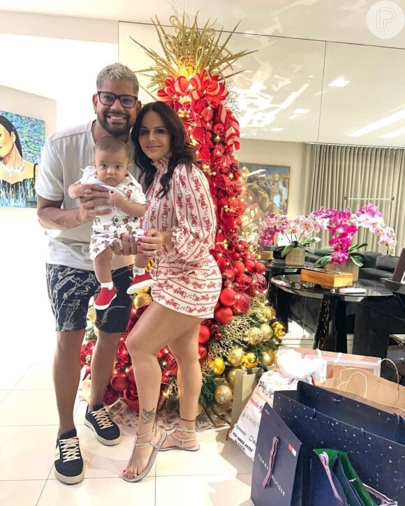 Viviane Araújo passou o Natal em família: a atriz postou foto em casa com Guilherme Militão e Joaquim