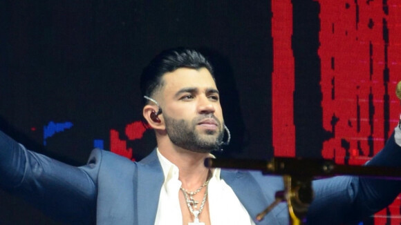 Gusttavo Lima expulsa fã de show no réveillon. Saiba motivo e concorde: 'Já temos o 1º bafão de 2023'