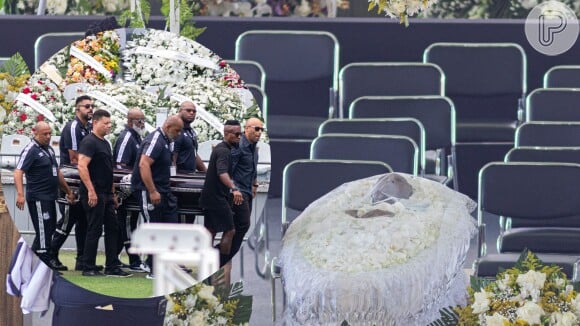 O corpo de Pelé foi velado no estádio do Santos nesta segunda-feira, 2 de janeiro de 2023