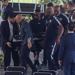 O corpo de Pelé será enterrado na terça-feira, 3 de janeiro de 2023, em Santos