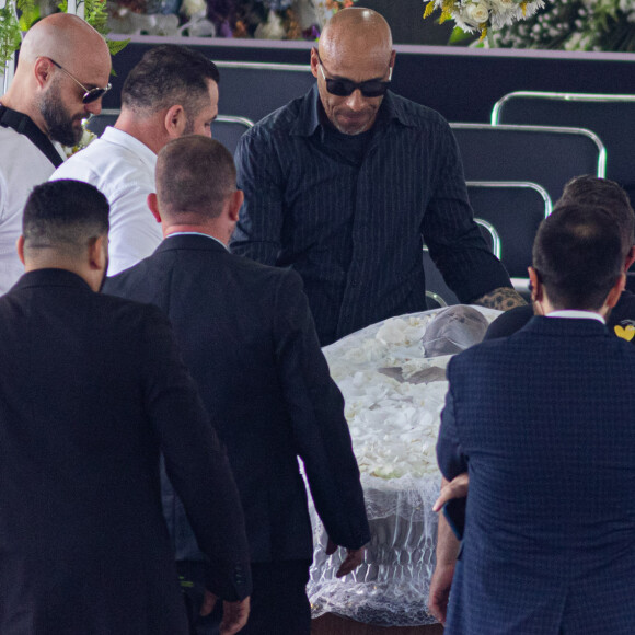 O corpo de Pelé será sepultado no Memorial Necrópole Ecumênica, também na cidade do litoral paulista