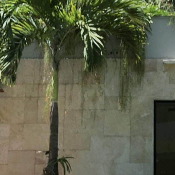 Jade Picon abriu uma mensagem recebida por uma seguidora nas redes sociais