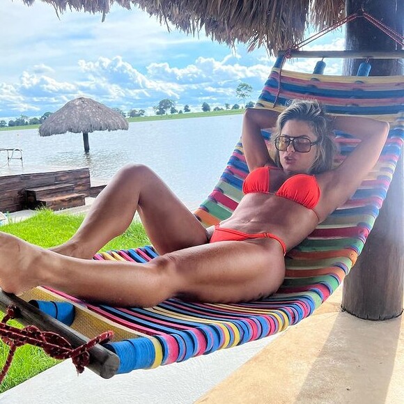 O corpo de Poliana Rocha recebeu muitos elogios na web