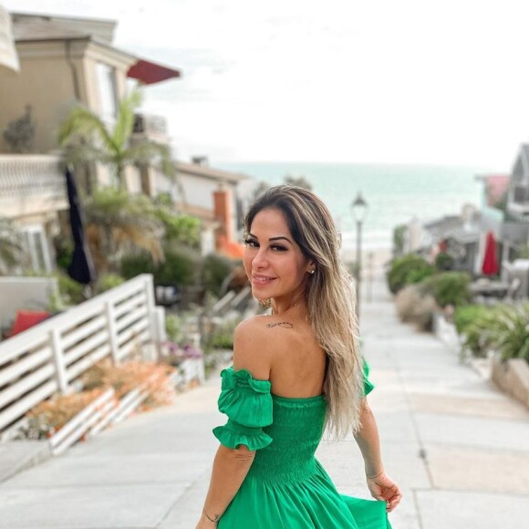 Maíra Cardi contou que está curtindo a fase solteira