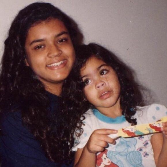 Preta Gil e a irmã Bela Gil em foto quando a cantora era adolescente