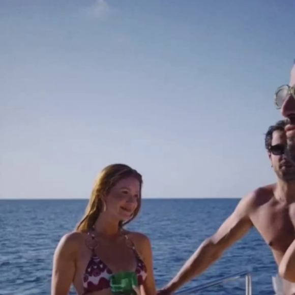 Marina Ruy Barbosa exibiu diversos modelos de biquíni em Fernando de Noronha