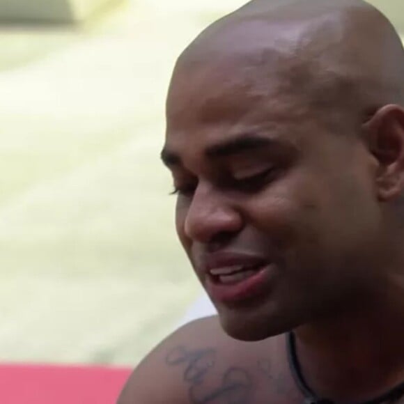 BBB 23: Cezar desabafa sobre fala de Fred Nicácio