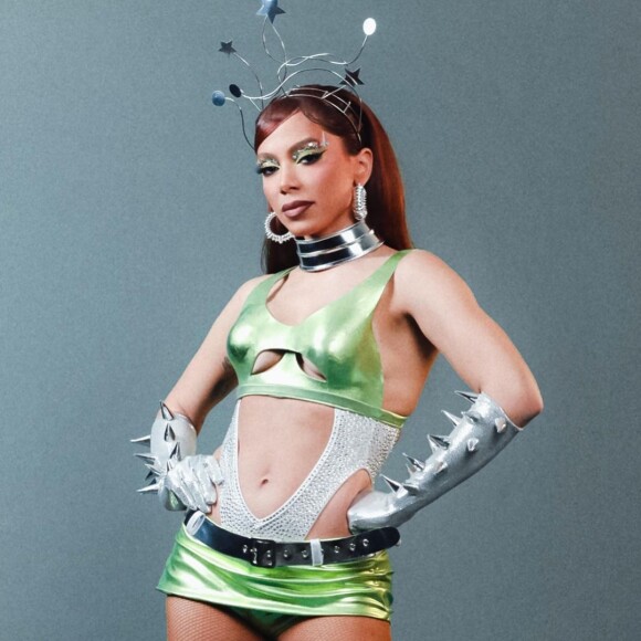 Dessa vez, Anitta voltou a ser assunto por causa de suas vestimentas