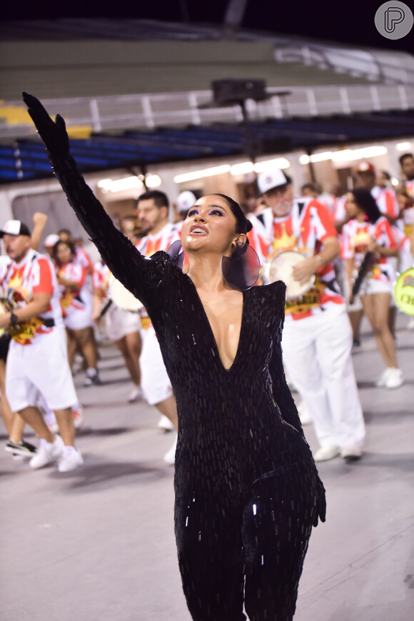 Mileide Mihaile estreia como rainha de bateria da Independente Tricolor no carnaval de São Paulo
