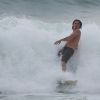 Romulo Neto surfou na praia do Pepino, em São Conrado, Zona Sul do Rio de Janeiro