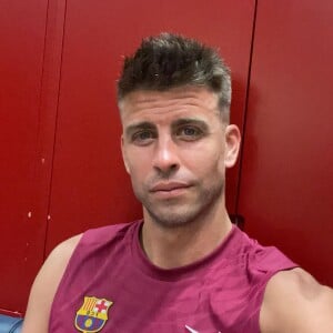 Gerard Piqué foi até a casa de Shakira para buscar os filhos