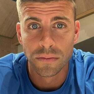 Gerard Piqué deu um beijo no rosto do filho caçula assim que ele adentrou o veículo