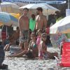 Grazi Massafera e Cauã Reymond foram flagrados no início de dezembro em uma praia do Rio com a filha, Sofia