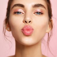Lip tint: 5 opções para adicionar na maquiagem e ter um efeito natural e único que você sempre desejou